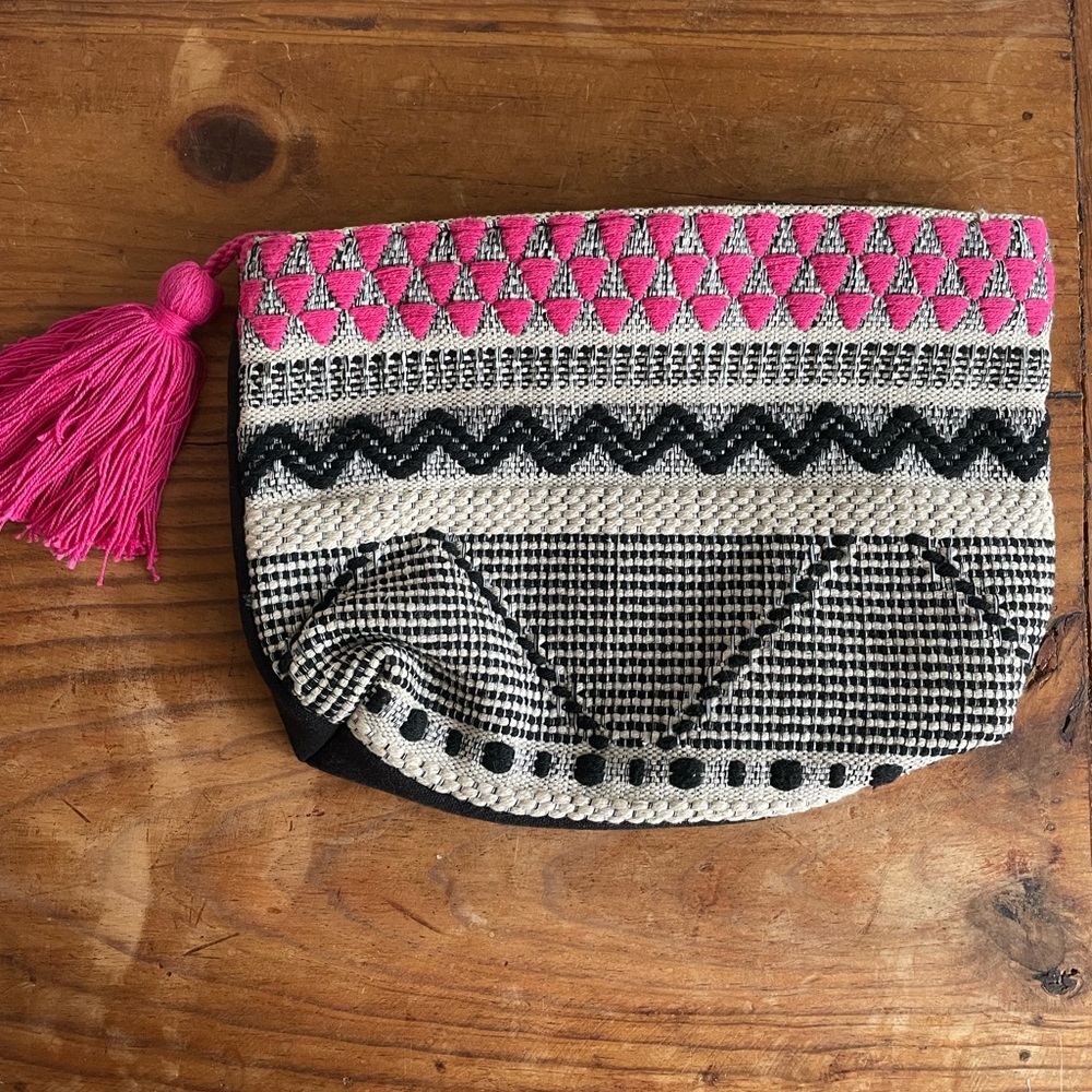 Promo Woven Clutch